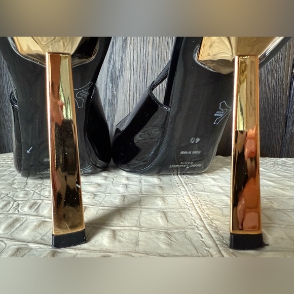 Brand inspired Black Leather Sandals with Gold Detail. Not Designer. Size 40 - Picture 5 of 10